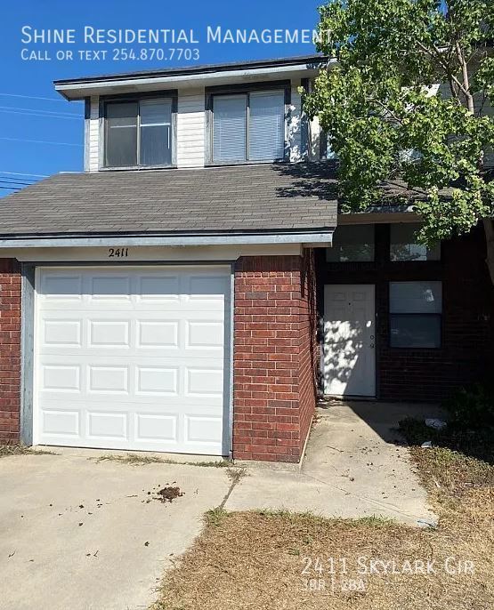 Photo - 2411 Skylark Cir