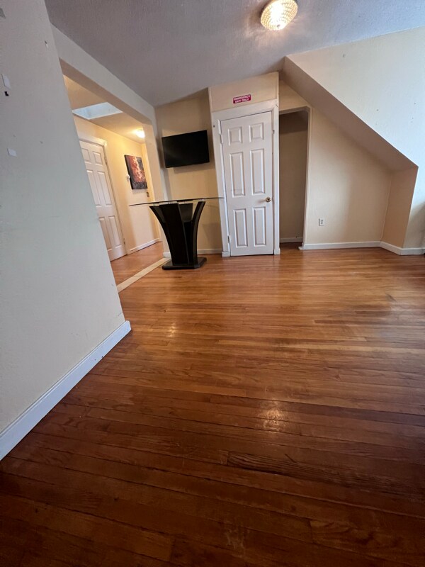 Photo - 10 Commonwealth Ave