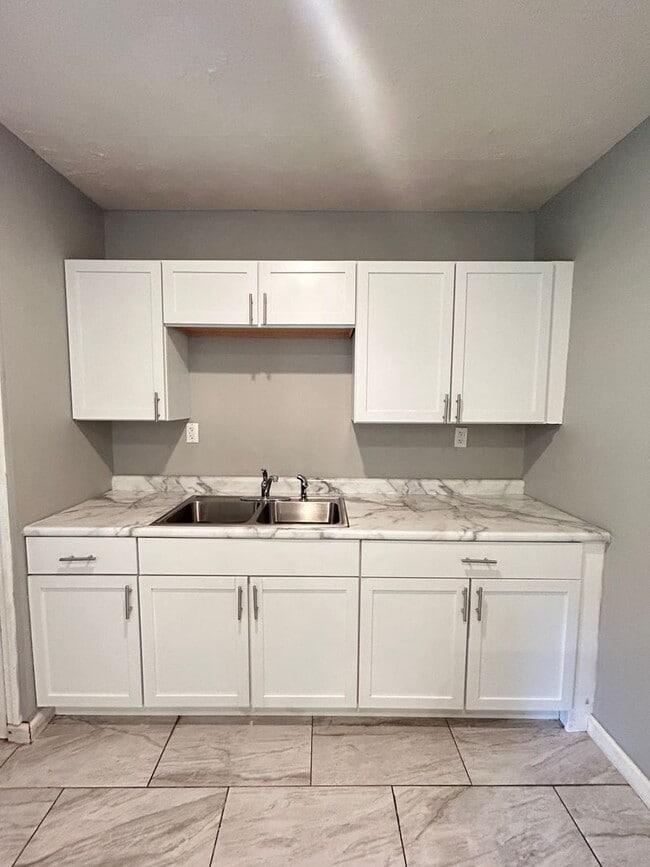 Photo - Rampart Holdings II Rentals (1101 Bancroft St.) Unit #3