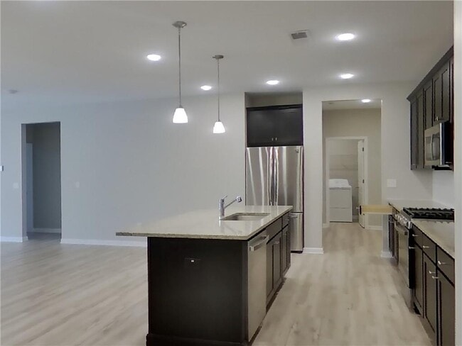 Photo - 173 Everett Sq