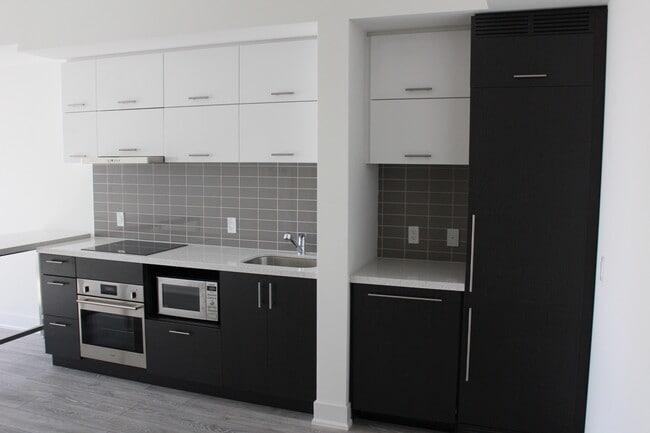 Photo - 180 Enterprise Blvd Unité 10