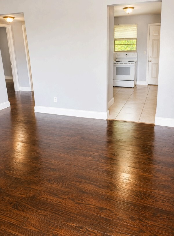 Palafox Gardens-RENT SPECIALS