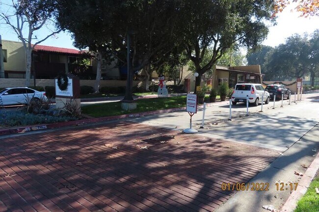 Photo - 1000 MacArthur Blvd