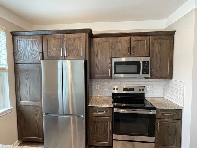 Photo - Shelby Township - 3 Bedroom, 2 Bath, End-Unit condo style w/Att Garage