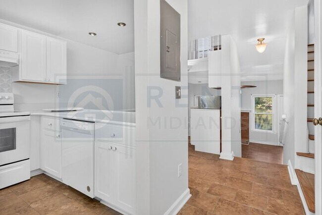 Beautiful Condo Available