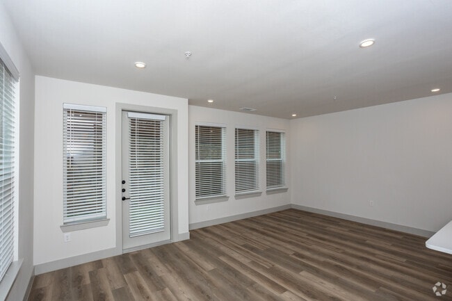 2 habitaciones, 2,5 baños - 140 m² - Sala de estar - Everbloom