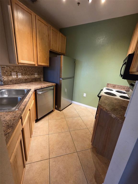 Photo - 10106 Courtney Oaks Cir Unit 301