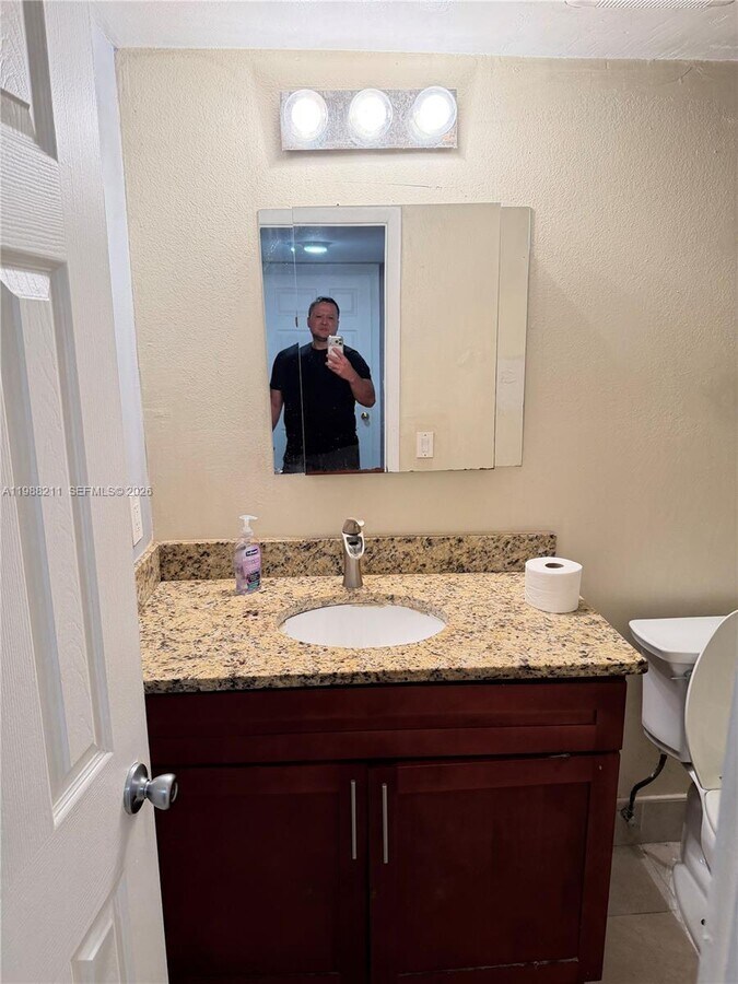 Photo - 3610 NW 21st St Unidad 304