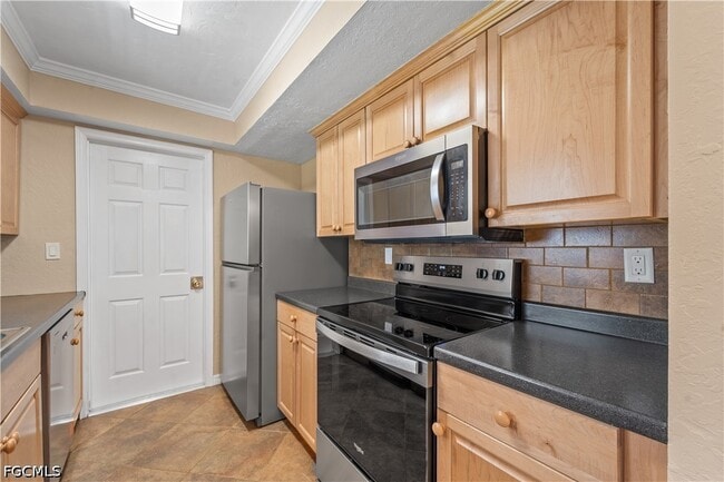 Photo - 1290 Barrett Rd