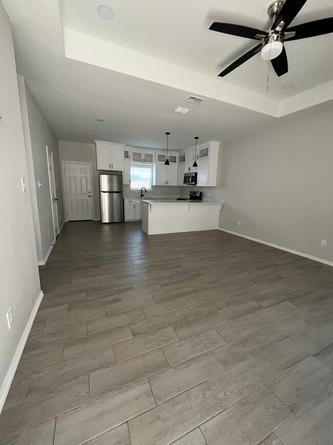 1630 Playa Dr
