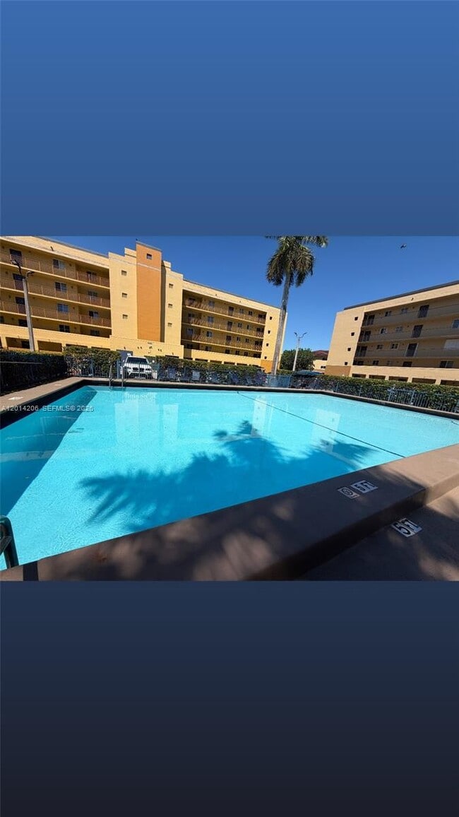 Building Photo - 14910 SW 82nd Terrace Unit 15-103