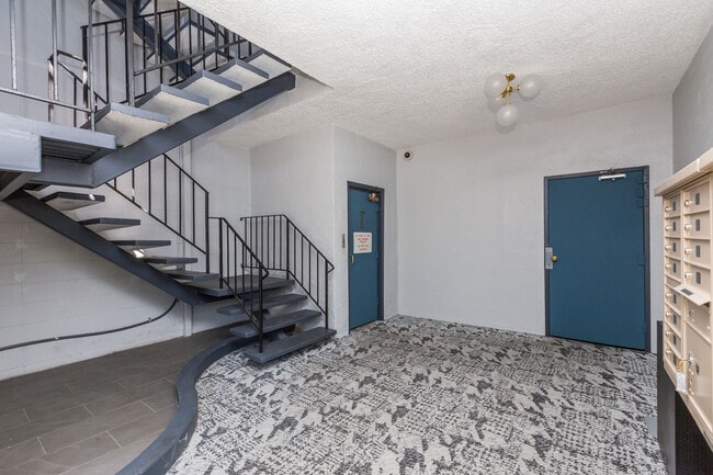 Photo - 630 Mariposa