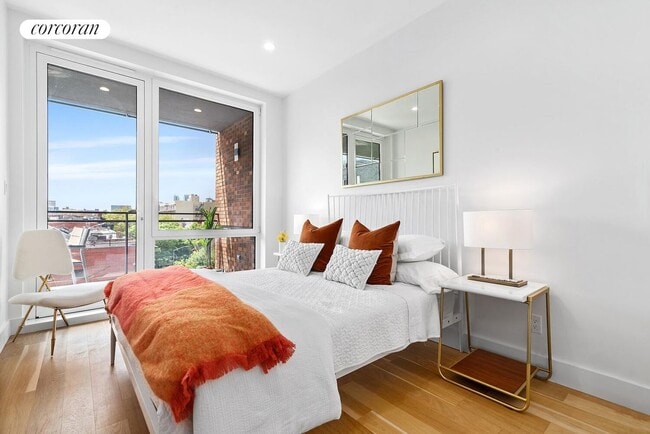 Photo - 322 Gates Ave