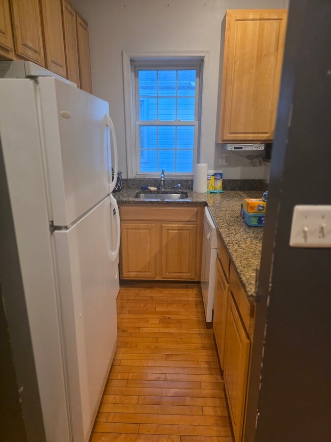Photo - 4202 Grant St NE Unidad 302