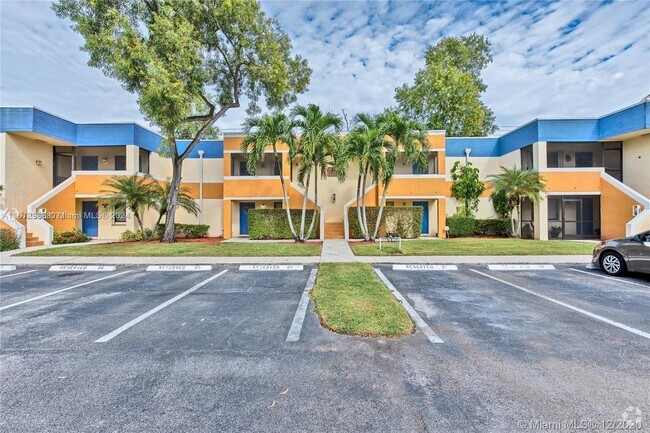 Building Photo - 185 Lakeview Dr Rental