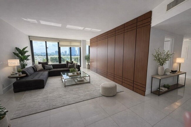 Building Photo - 20281 E Country Club Dr Unit 611