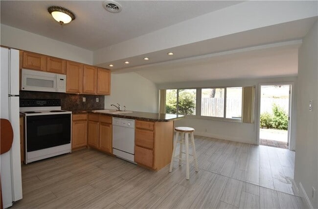 Photo - 1711 NE 60th St