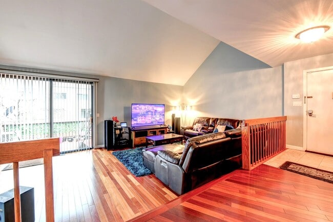 Photo - 572 Sanderling Ct