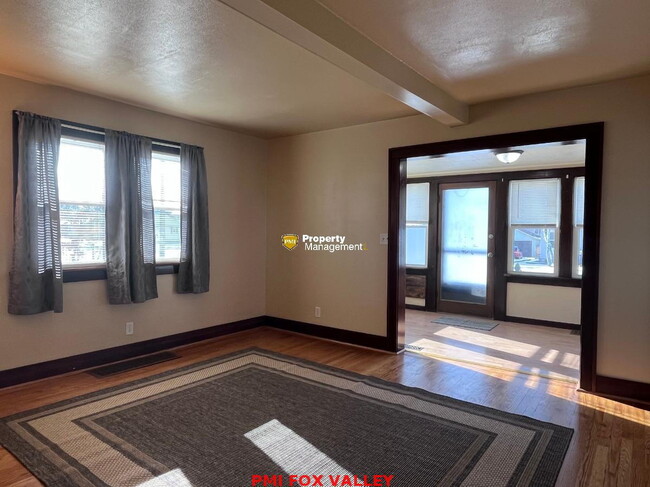 Photo - NICE house with wood floors