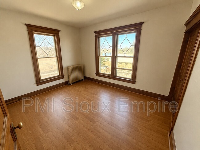 Building Photo - 731 W 18th St Unit 4