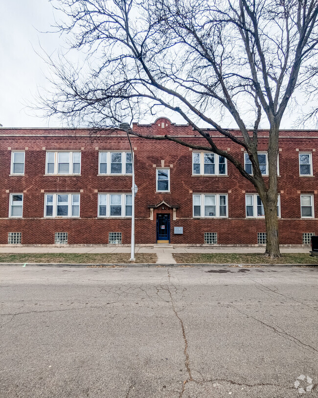 Building Photo - 3010 W Cullom Ave Rental