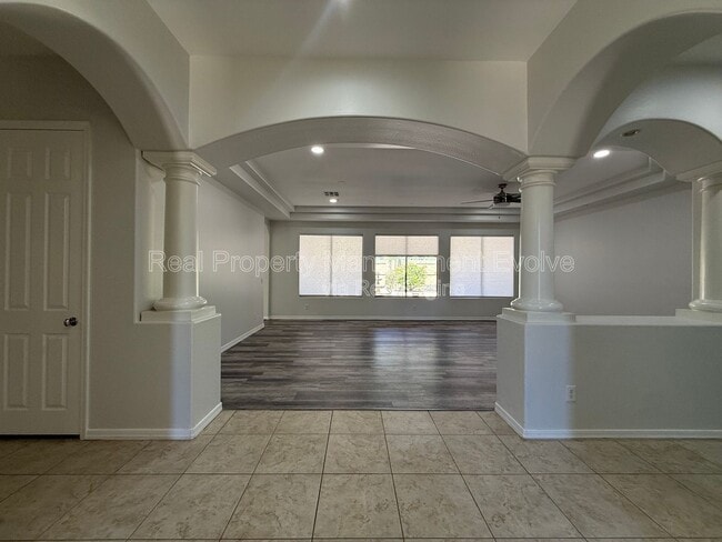 Photo - 23012 N 38th Pl