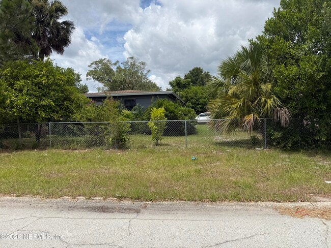 Photo - 7244 Sandhurst Rd S