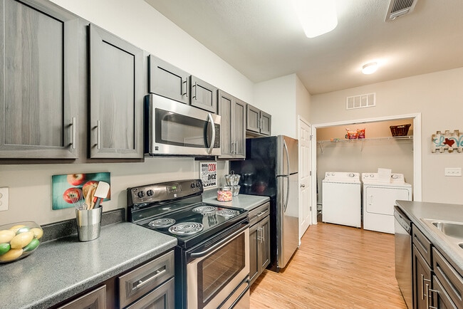 kitchen- premium - Encore at Sam Houston