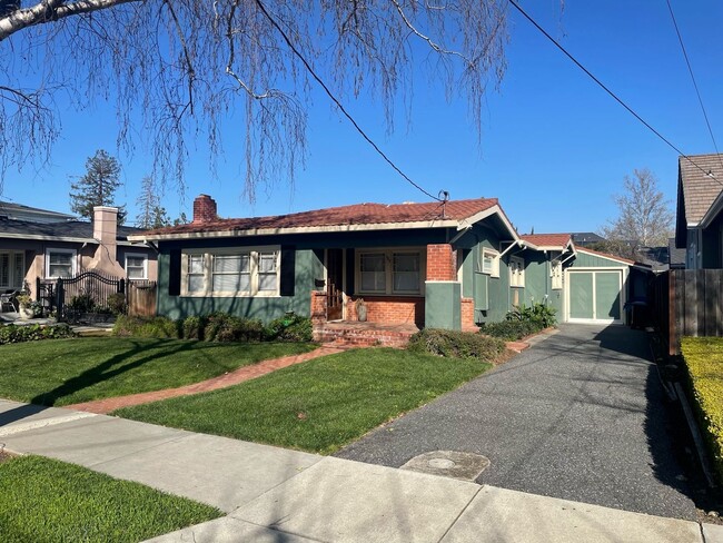 Photo - WILLOW GLEN - Well Maintained 2/1.5 In Bea...