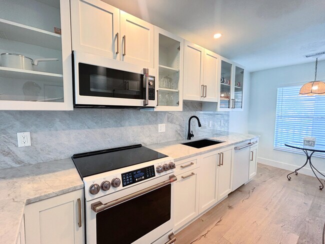 Photo - 1030 Silk Oak Terrace Unit 203