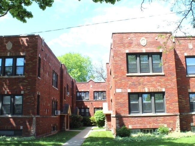 Photo - 3540 N New England Ave Unidad 2A Rental