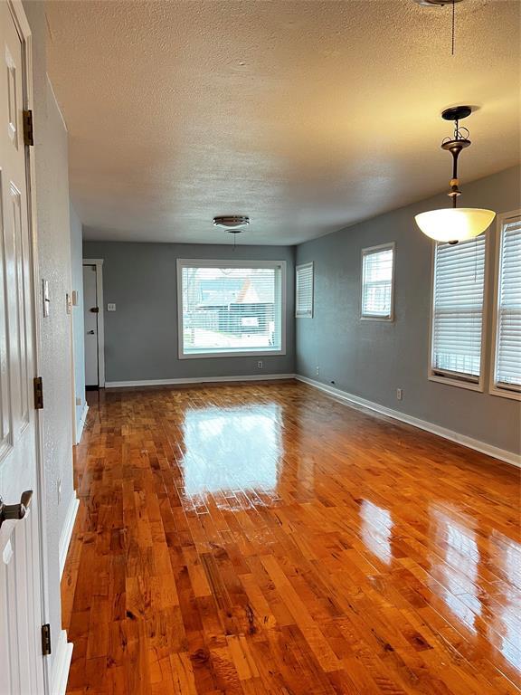 Photo - 1105 Elliston St