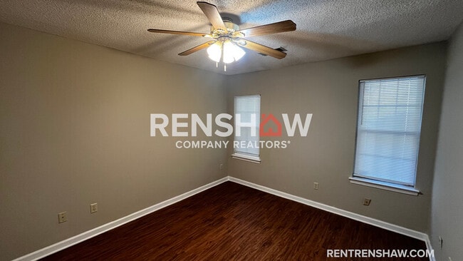 Photo - 2230 Curbertson St