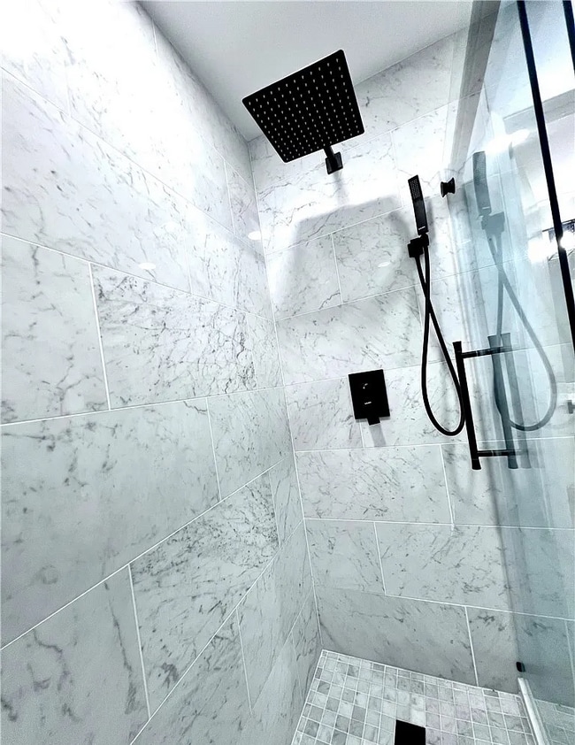 DON'T MISS THE OPPORTUNITY OF THIS BEAUTIF... - DON'T MISS THE OPPORTUNITY OF THIS BEAUTIF... Apartment Unit 4105