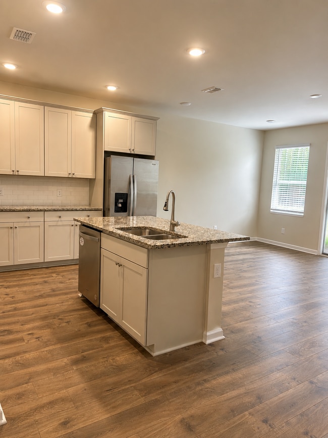 Photo - 102 Benelli Dr