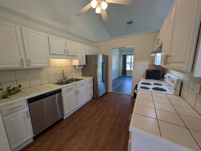 Photo - 192 Sugar Plum Dr