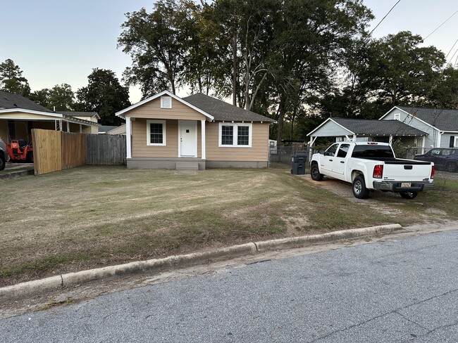 Building Photo - 1808 16th Pl