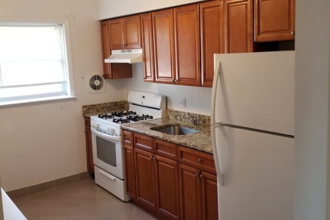 Building Photo - 92 Parrott Pl Unit 4A Rental