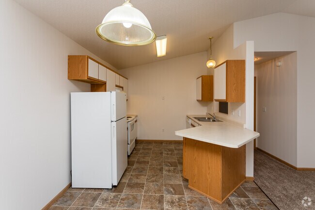 2BR, 2BA - 986 SF