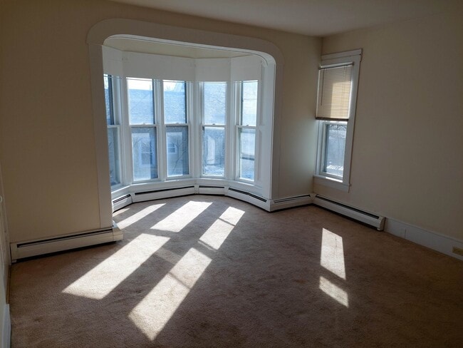 Photo - 32 S Main St Unit #4