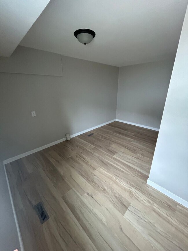 Photo - 513-513-513-512 Washington St Unidad 513 1/2 Washington St