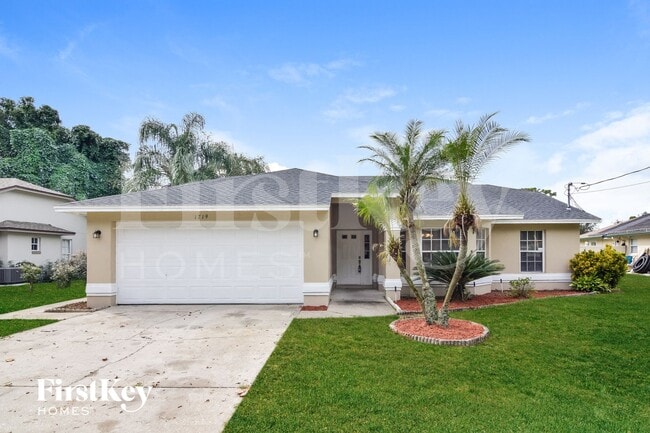Building Photo - 1719 Sandalwood Cir SW