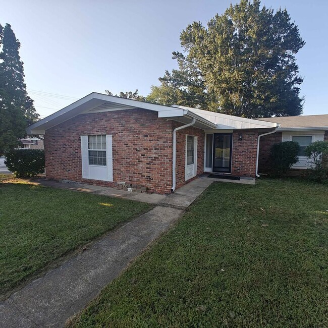 Photo - 4001 Lara Ln