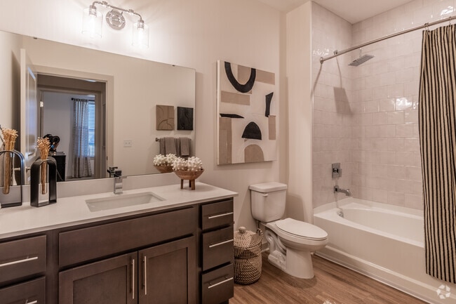 2Br, 2Ba - 1179SF - Second Bathroom