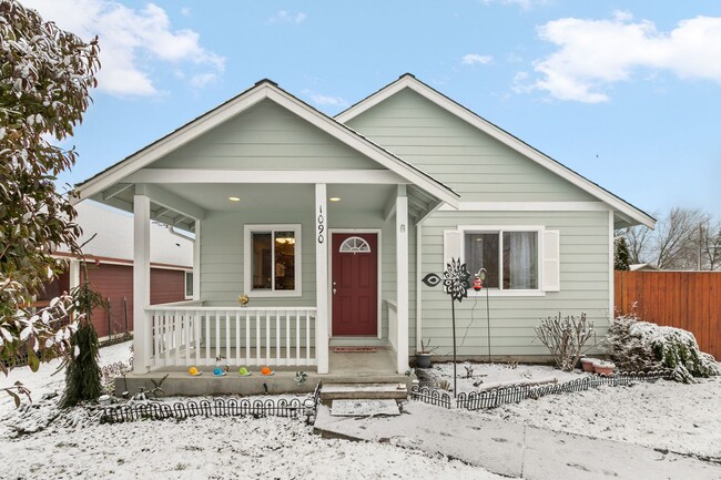 3 bedroom 2.5 bath Home in beautiful Blaine! - 3 bedroom 2.5 bath Home in beautiful Blaine!