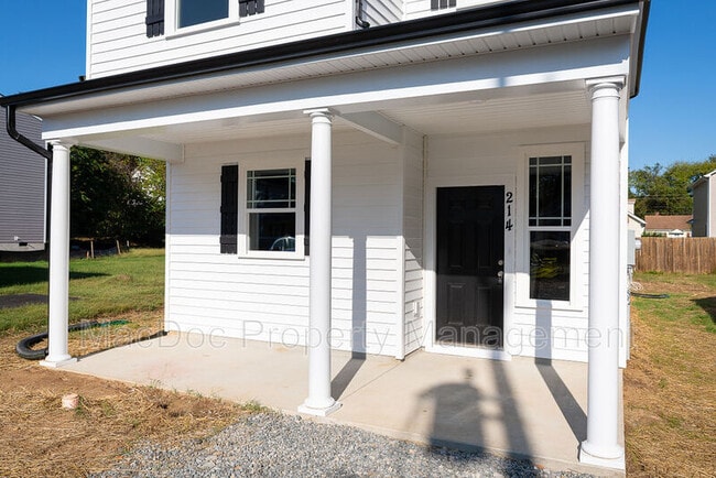 Photo - 214 Mansfield St