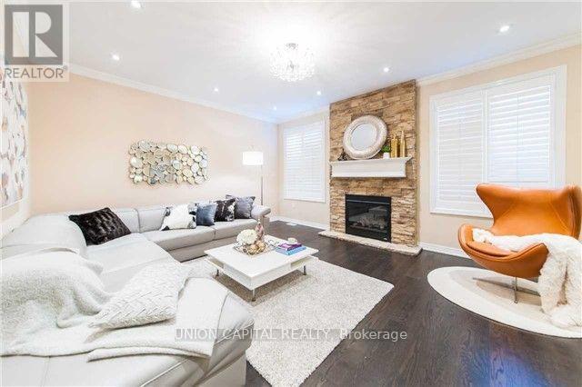 Photo - 285 Sixteen Mile Dr