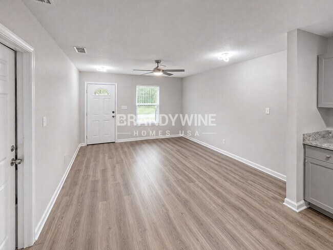 Photo - 2979 Rexford St