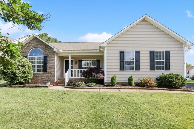 Building Photo - 503 Riverglen Dr NW