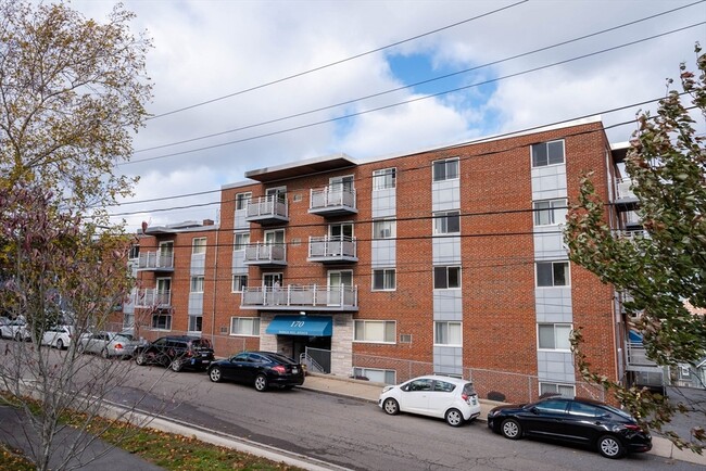 Building Photo - 170 Parker Hill Ave Unit 30-33
